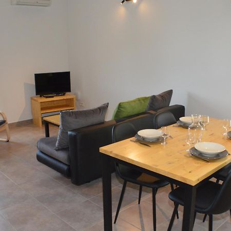 Le Clos Des Taulelles Gite Le Figuier Saint-Privat-de-Champclos Bagian luar foto