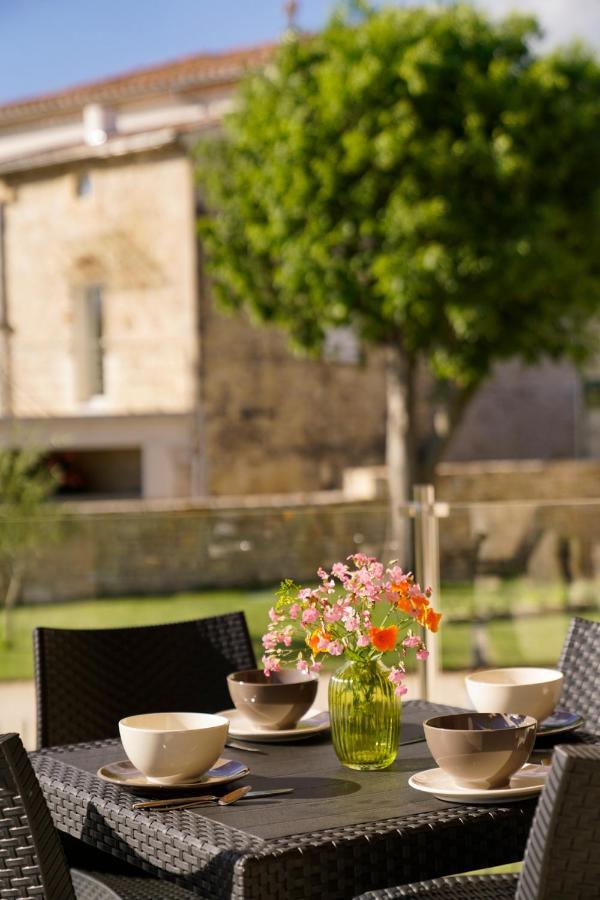 Le Clos Des Taulelles Gite Le Figuier Saint-Privat-de-Champclos Bagian luar foto